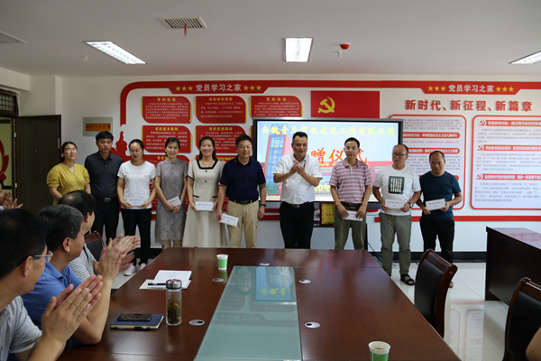 奇杰市政建筑工程公司捐赠仪式